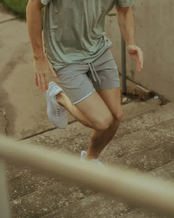 Short running 7" gris